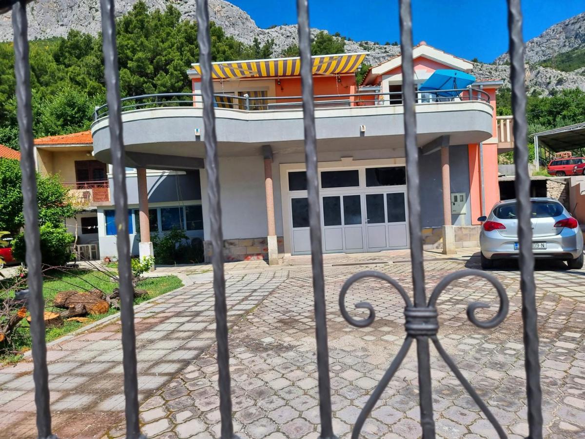 Guest House Klara Solin Ngoại thất bức ảnh