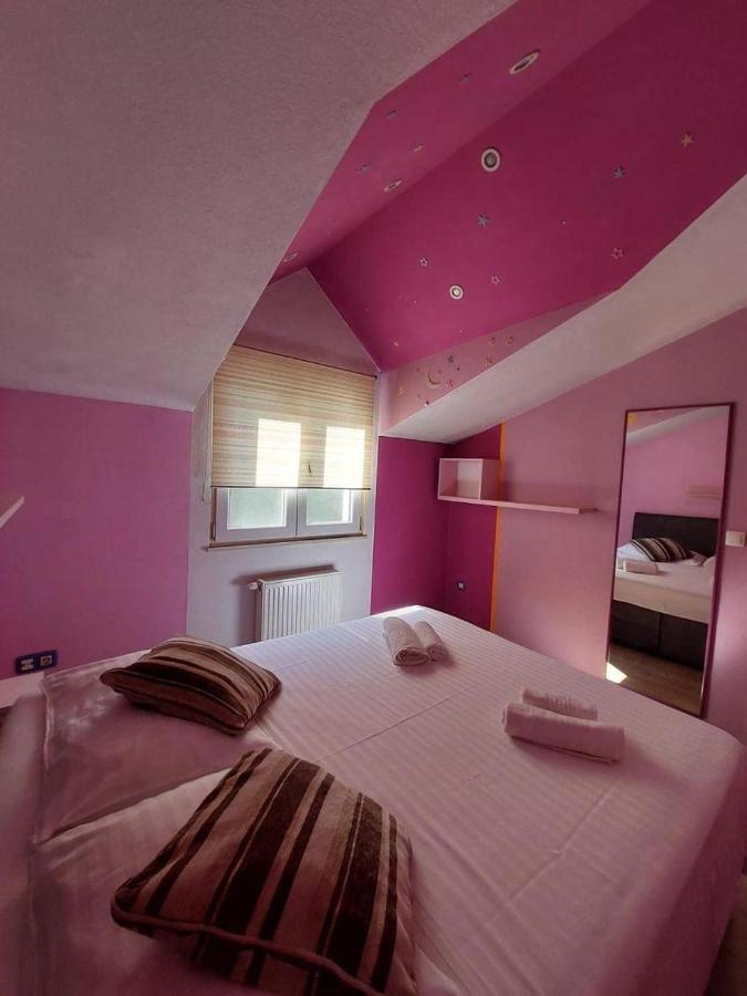 Guest House Klara Solin Ngoại thất bức ảnh