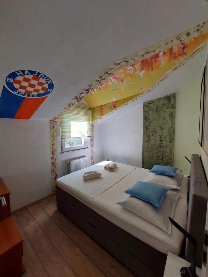 Guest House Klara Solin Ngoại thất bức ảnh